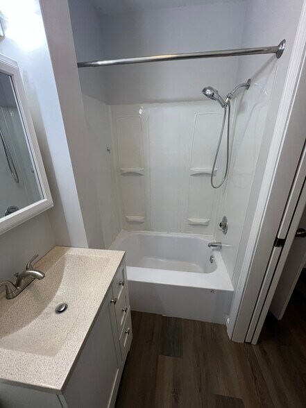 Building Photo - 45 Middle St