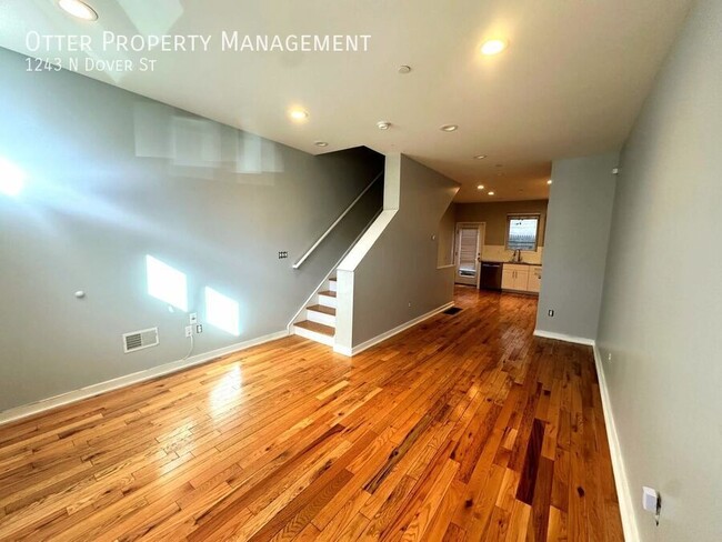 Building Photo - Modern 3BR/2.5BA Home with Balcony Terrace...