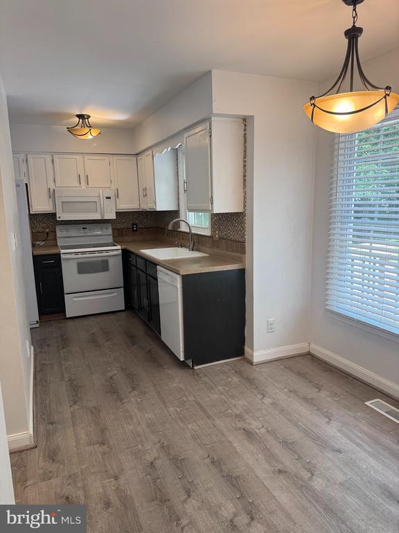 Building Photo - 10507 Cobblestone Dr