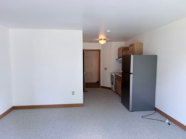 Building Photo - 161 Goehl Rd