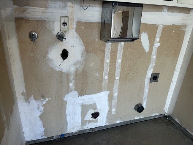 Building Photo - 2252 Southport Ln