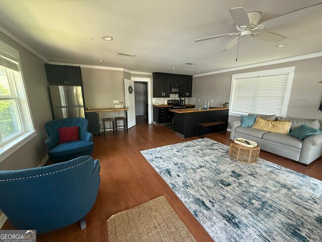 Building Photo - 319 Crooked River Dr