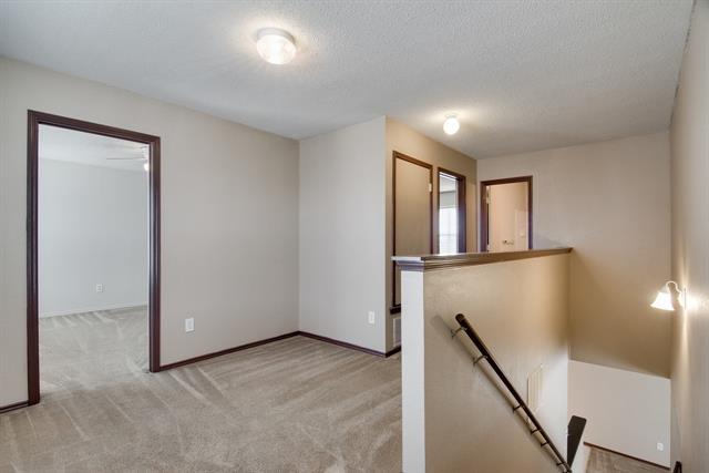 Building Photo - 8211 Leaning Oak Ct