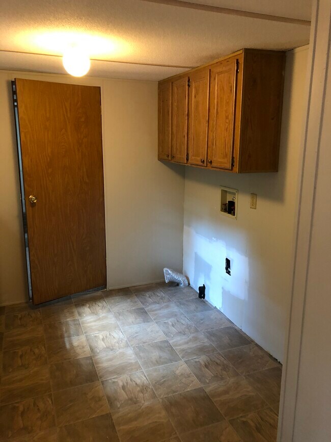 Building Photo - 2526 Fox Hill Ct
