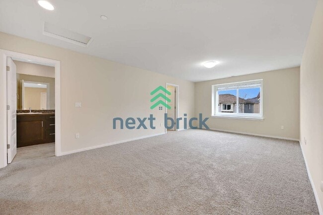 Building Photo - Spacious 3-Bedroom Lynnwood Retreat with 2230 sqft of Comfort!