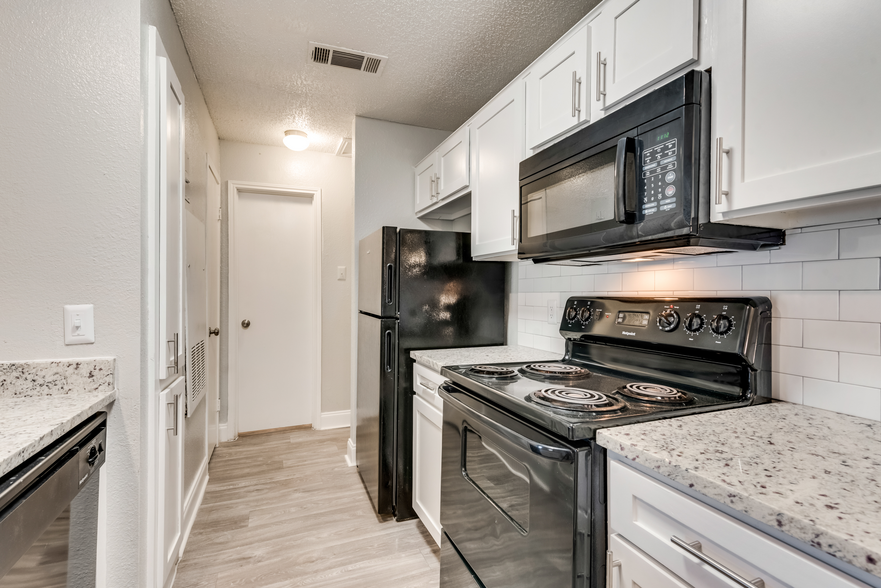 A1 Kitchen - Mason Ridge Apartment Homes