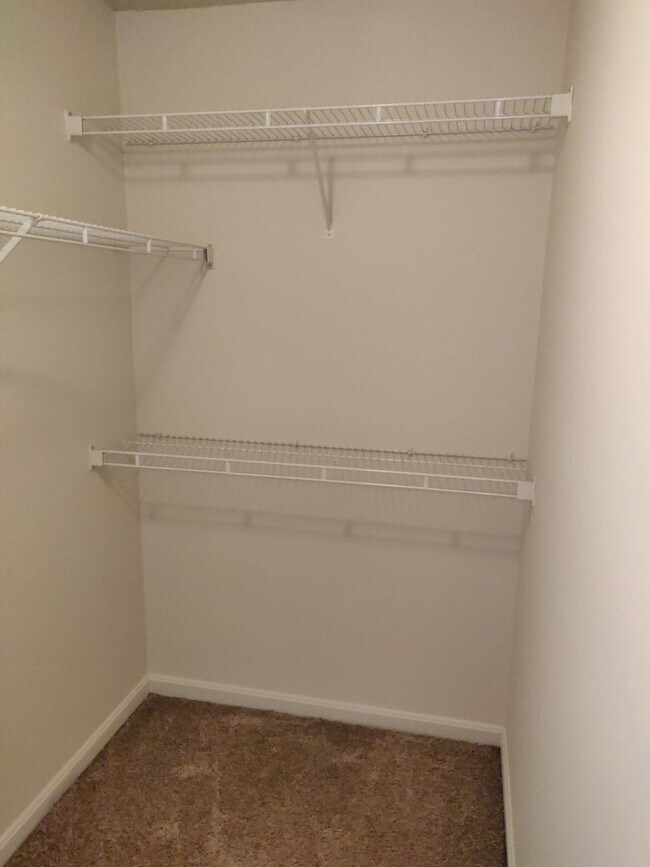Building Photo - Charming 2 Bedroom/ 1 Bathroom Condo in Parkville, MD!