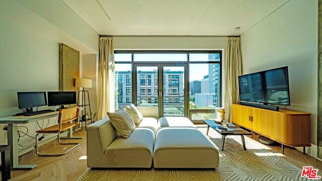 Building Photo - 1111 S Grand Ave