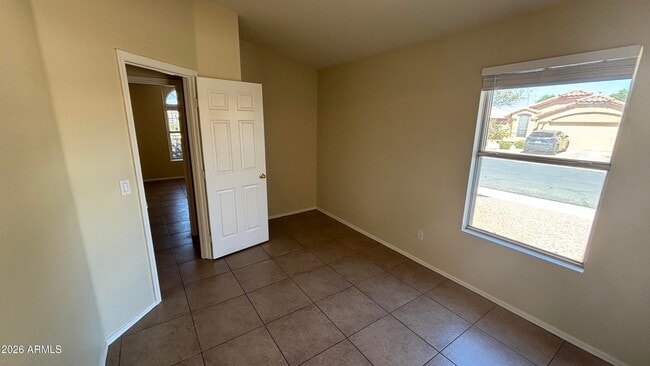 Building Photo - 12721 W Palm Ln