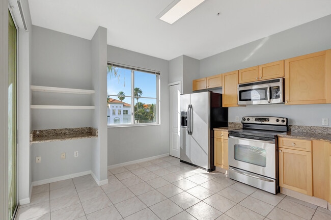 Building Photo - 11020 Legacy Dr