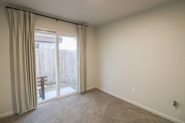 Building Photo - 4-Bedroom House Near the Dunes in Grover Beach