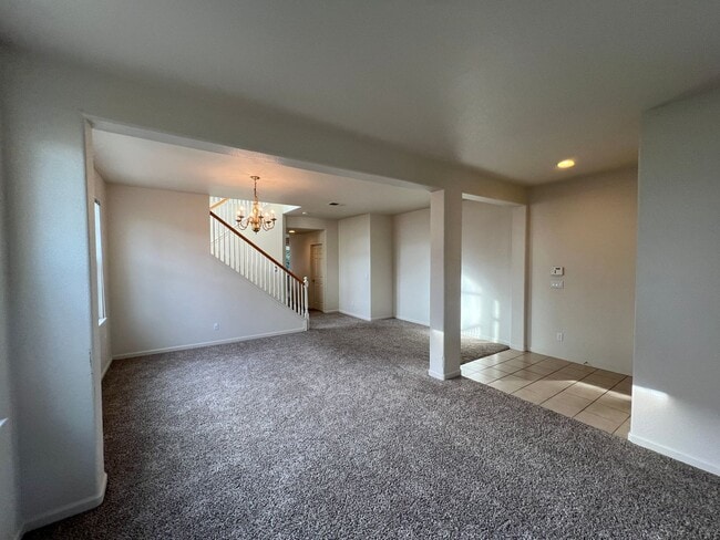 Building Photo - Large Two Story Crossroads Home!