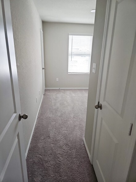 Building Photo - 7239 Converse Ridge Ln