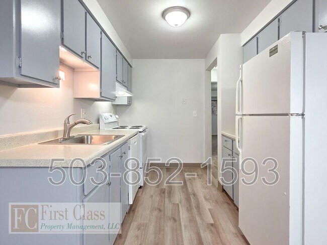 Building Photo - 1380 NE 186th Ave