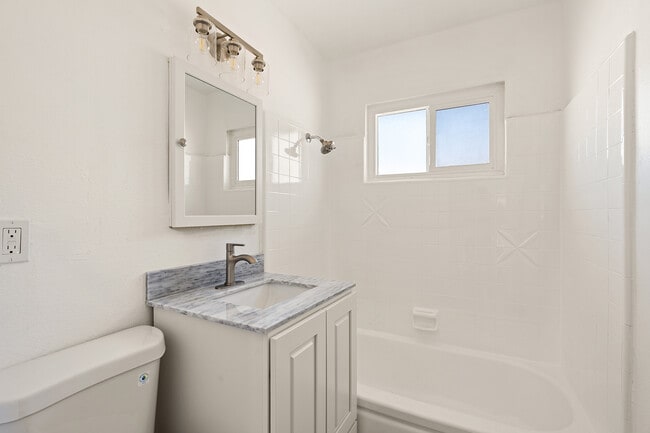 Building Photo - Canyon Edge Townhomes