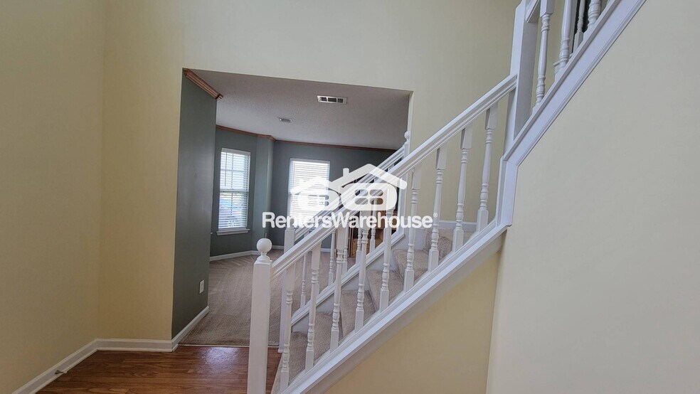 Building Photo - 118 Laughlin Dr