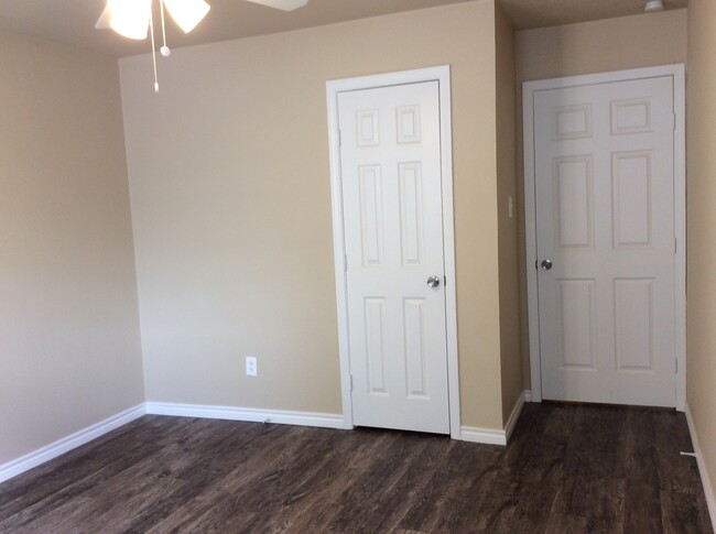 Building Photo - Available September 1st! Completely Update...