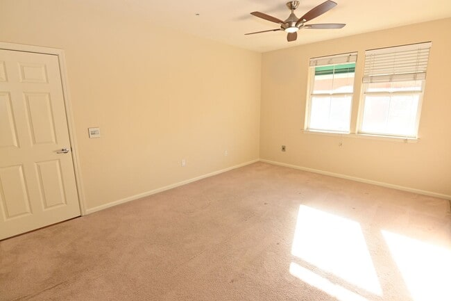 Building Photo - 1390 Saddle Rack St