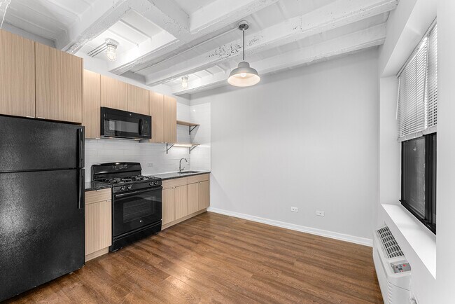 Building Photo - 5718 N Winthrop Ave