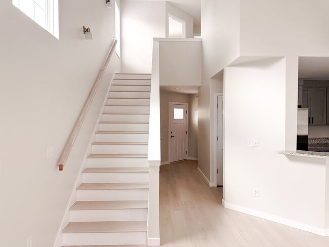 Building Photo - 229 Cothran Rd