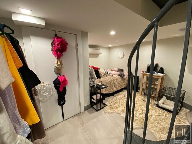 Building Photo - ST JOHNS PLACE