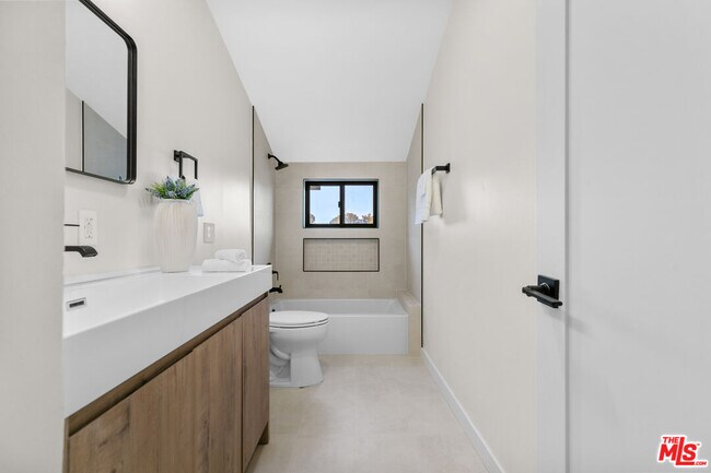 Building Photo - 5132 Escobedo Dr
