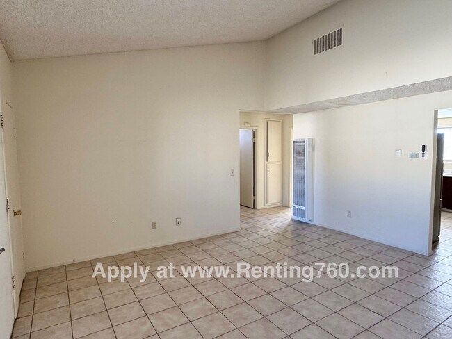 Building Photo - Spacious 2 Bed 1 Bath Home With Indoor Laundry Room