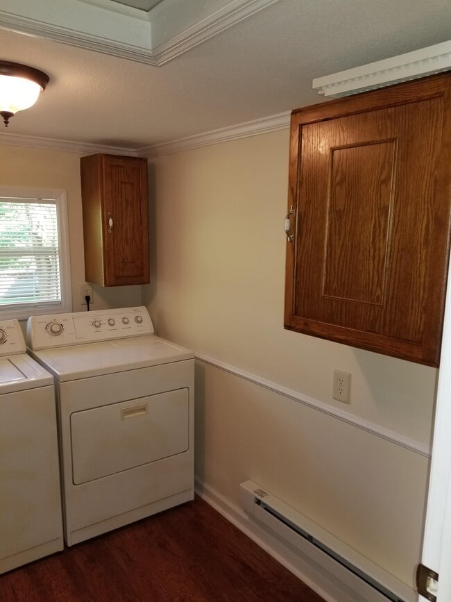 Building Photo - 1162 12 Oaks Cir