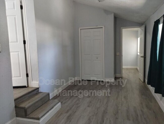 Building Photo - 5112 E 20th Ave