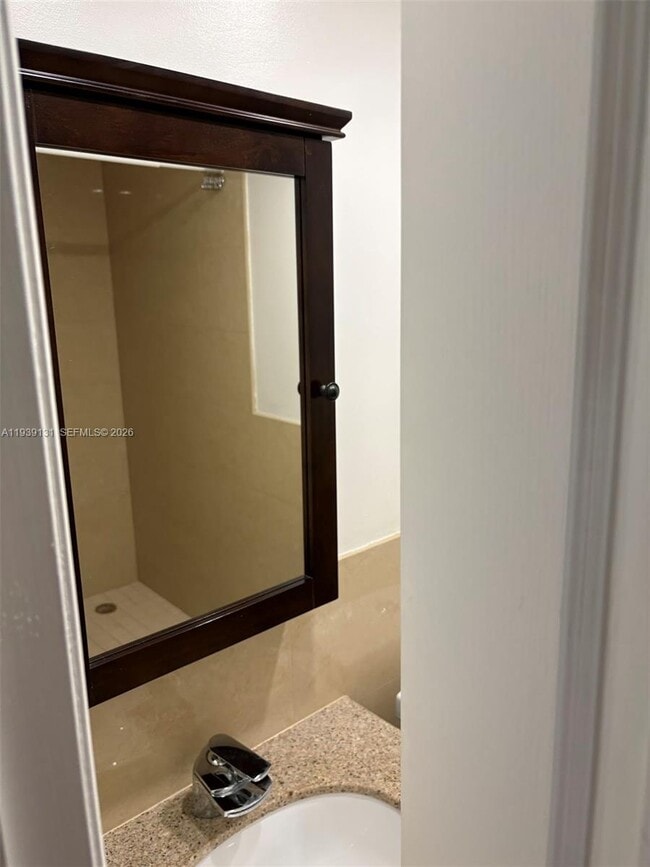 Building Photo - 5555 Ludlam Rd