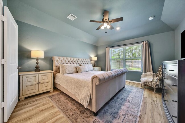 Building Photo - 15415 Surrey Pines Ln