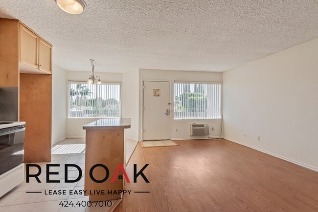 Primary Photo - 20200 Sherman Way