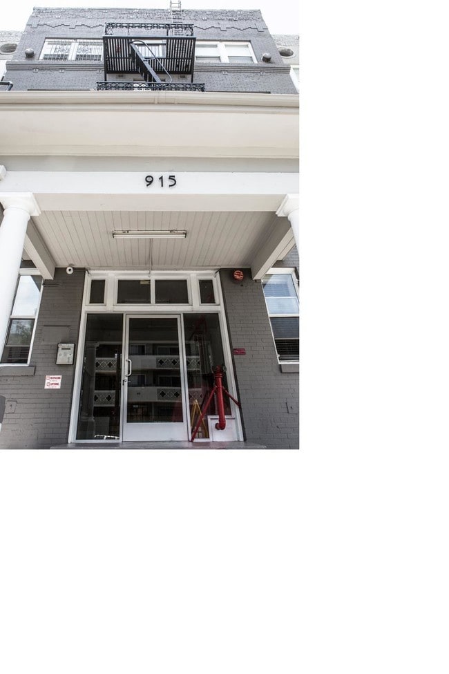 Building Photo - Carondelet Apartments