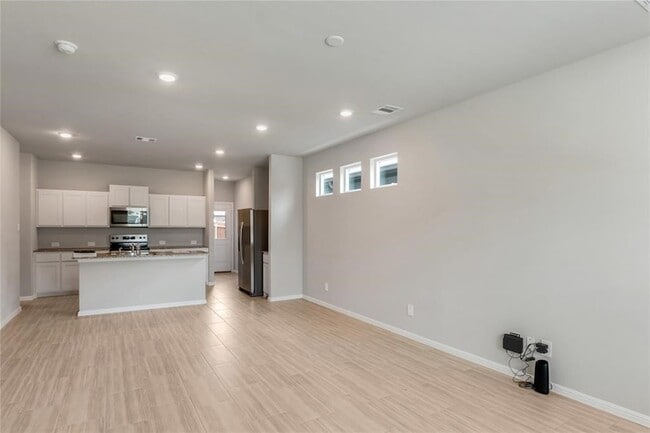 Building Photo - 3137 Pecan Farm Ln