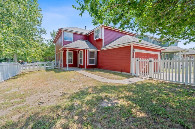 Building Photo - 149 Steele