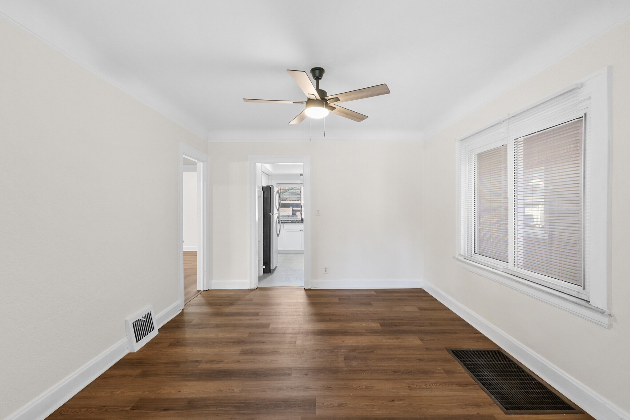 Building Photo - 13533 Santa Rosa Dr