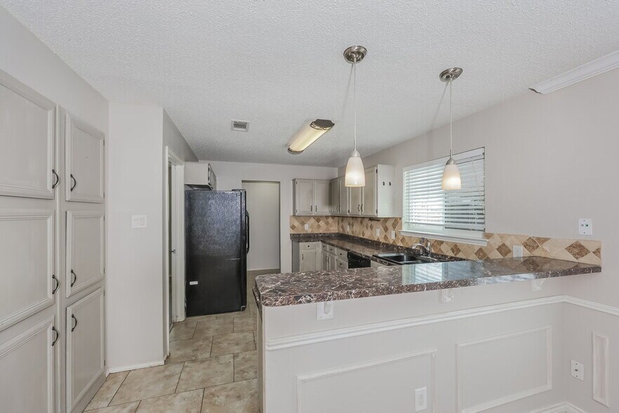 Building Photo - 5024 Flat Creek Dr