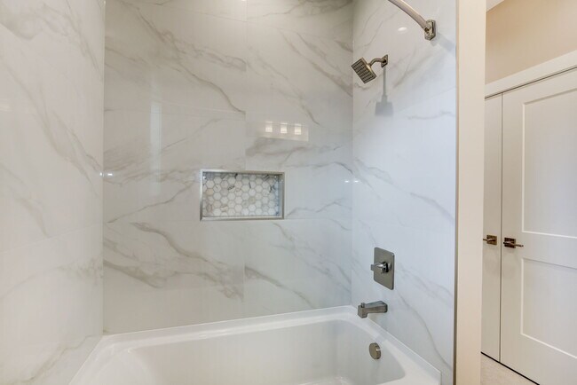 Building Photo - 2211 Farougi Ct