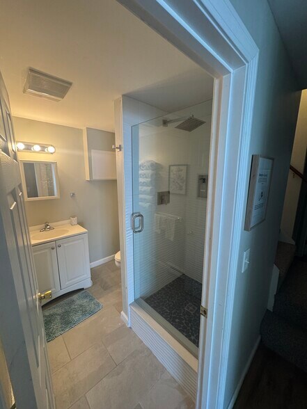 Building Photo - 6 Wood Sorrel Trl