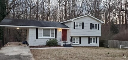 Building Photo - 2647 Hatfield Cir SE