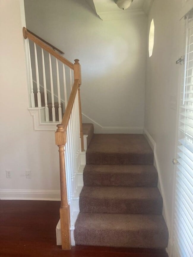 Building Photo - Gulfport 2 Bedroom