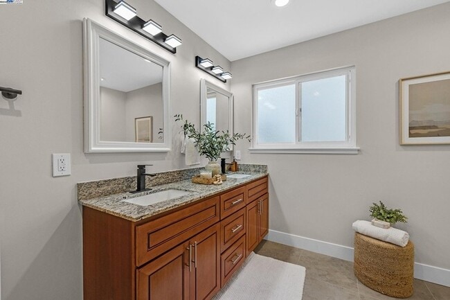 Building Photo - Updated Single-Story 4BR Home with Pool in Prime Pleasanton Valley Location