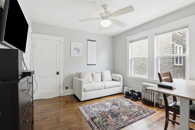 Building Photo - 40 Buttonwood St