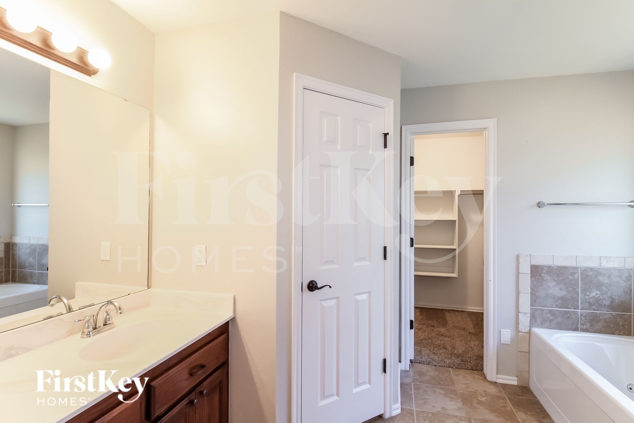 Building Photo - 4529 Oasis Ct