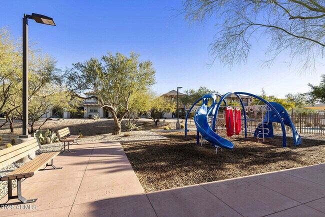 Building Photo - 2930 N Raven