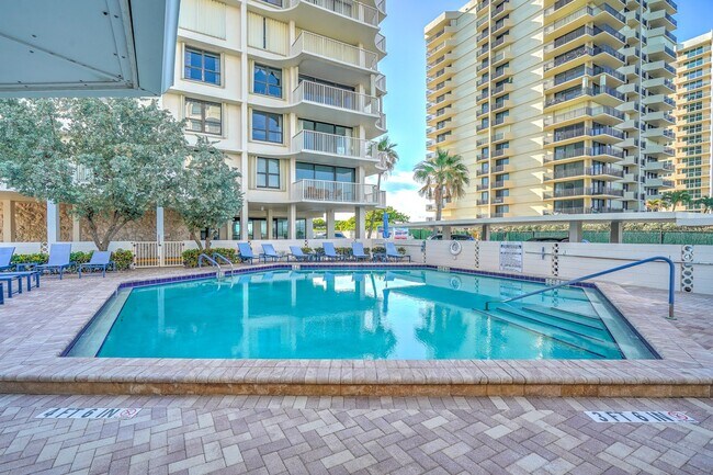 Building Photo - 5480 N Ocean Dr