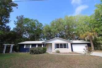 Building Photo - 4628 NW 40th Terrace