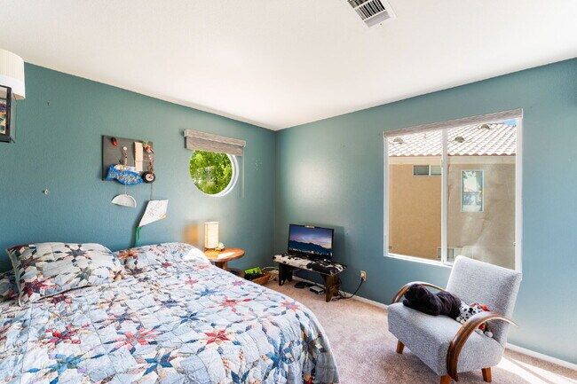 Building Photo - Summerlin 3 Bed / 2.5 Bath Home — Available October 5, 2026
