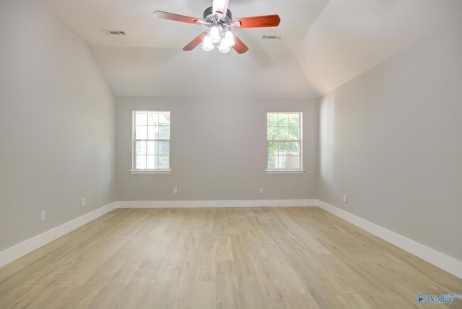 Building Photo - 205 Jarrett Ln