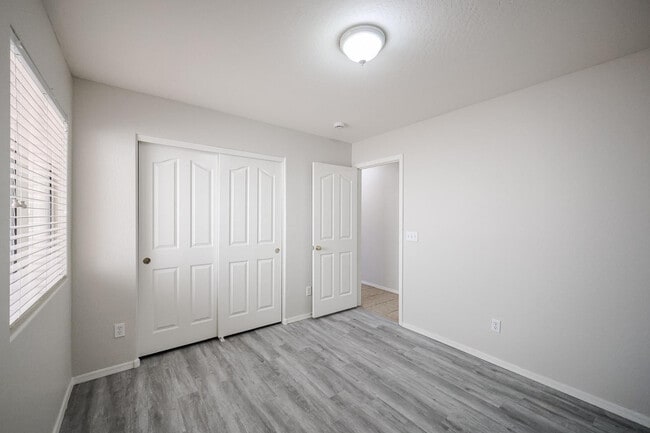 Building Photo - 16034 W Winchcomb Dr